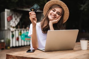 Усі користуються кредитами